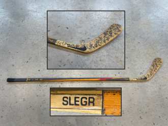 Jiří Šlégr - Nagano Olympics 1998 - game used stick signed by golden team