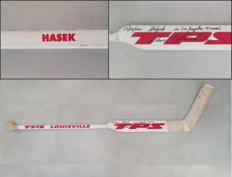 Dominik Hašek Detroit Red Wings game used signed stick - DET@LA 0:3, april 2002