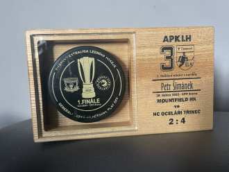 Czech play-off finals, game 1, game used puck (8/25), HK vs TRI 2:4, 18/4/23