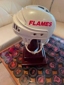 Sergej Makarov 1990/91 Calgary Flames used helmet