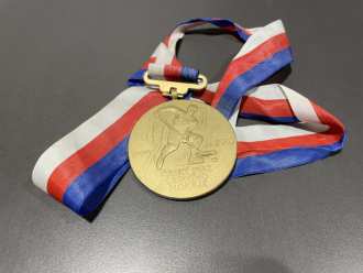 Czech elite league 1999/2000 gold medal, presented to Sparta Praha