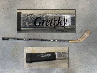 Wayne Gretzky - 1990s - game used signed stick