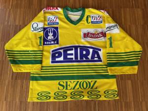 Rostislav Vlach HC Vsetín 1997/98 game worn "captain" jersey