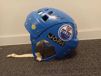 Jari Kurri - Edmonton Oilers - 1980s - game used helmet