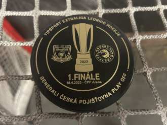 Czech league playoff finals - game used puck, game 1 (1/25) - HK vs TRI, 18/4/23